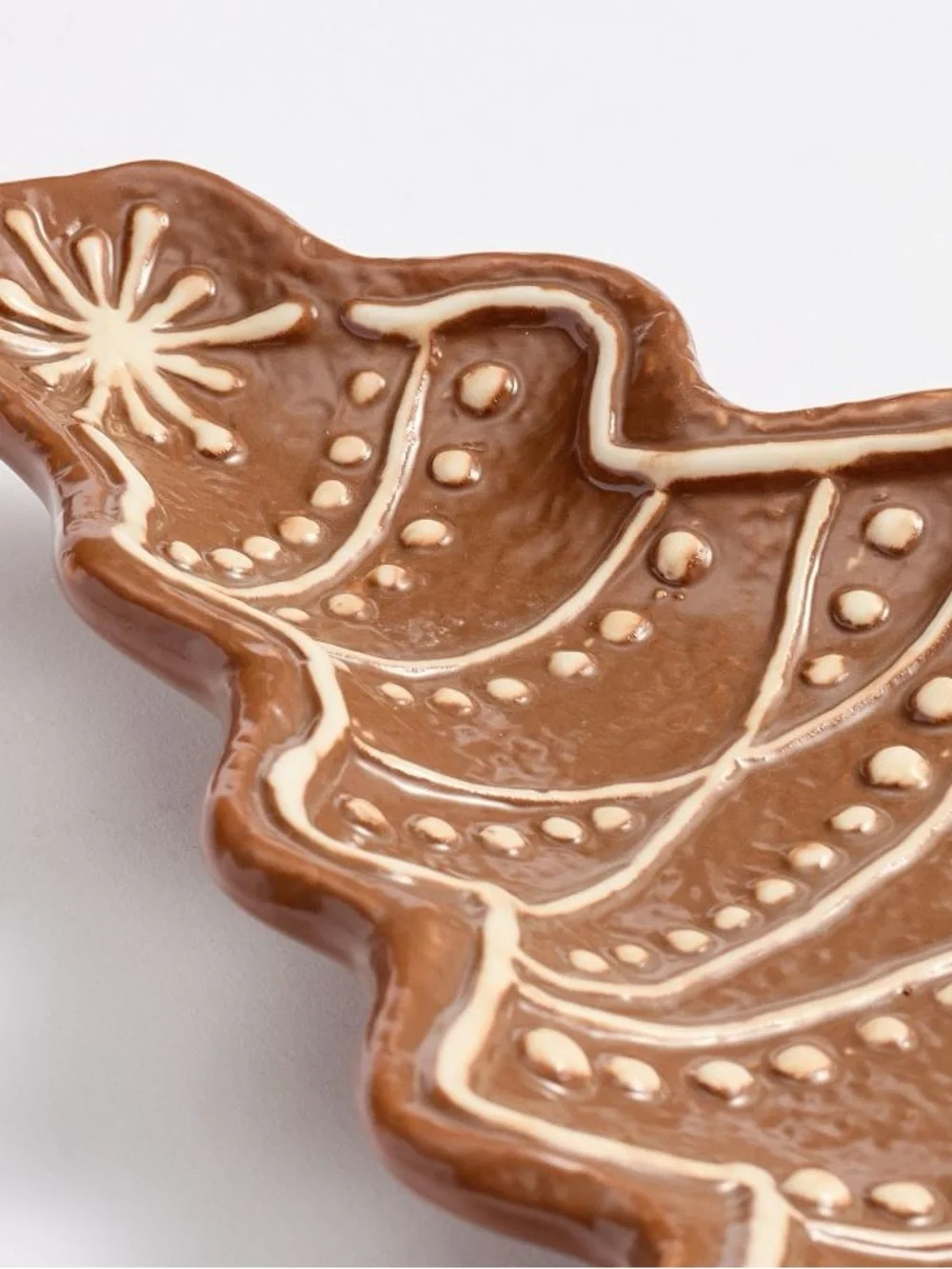 Pottery Barn Gingerbread Tree Stoneware Appetizer Plates - Set Of 4